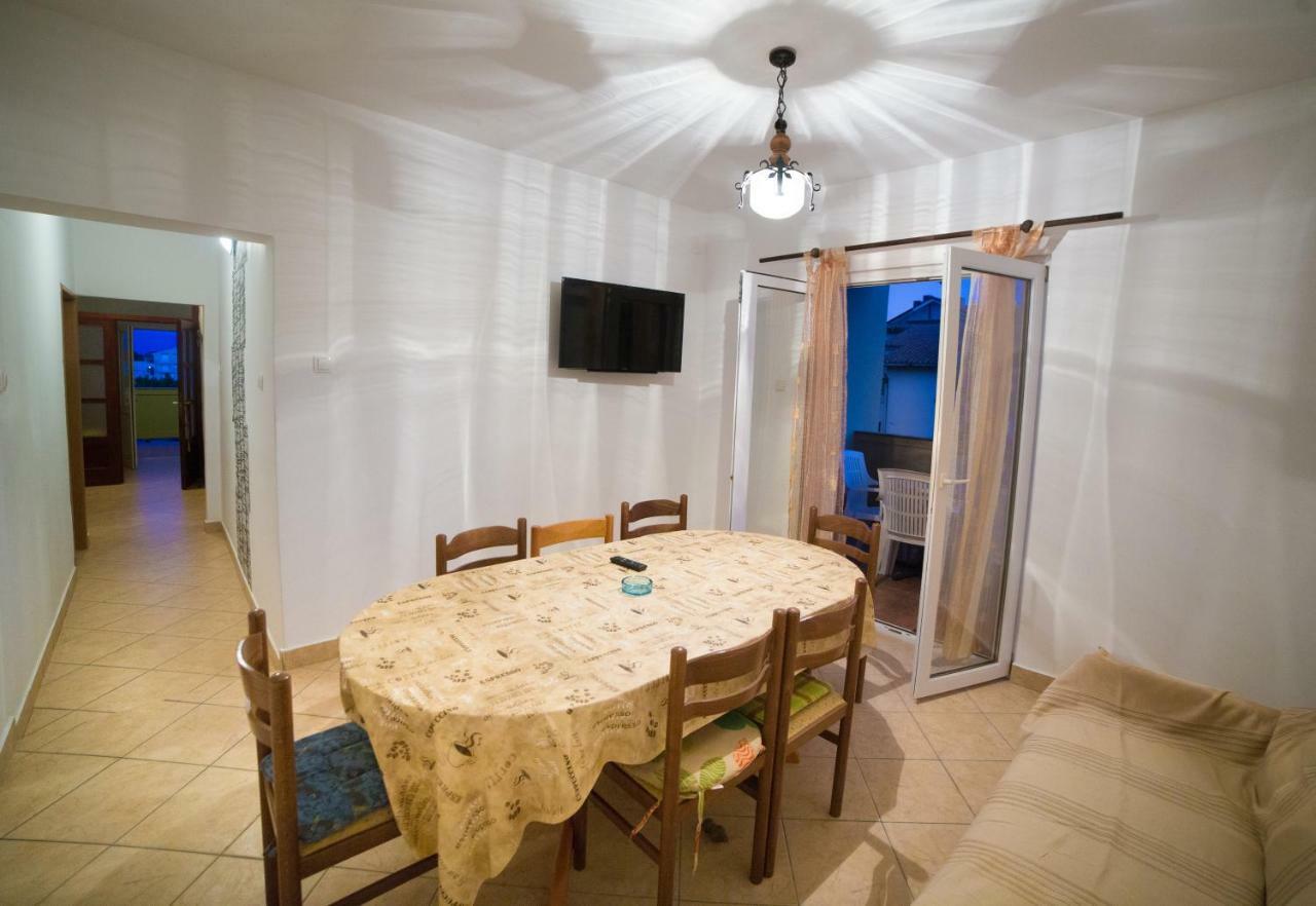 Sanic Apartments 518 لوبار المظهر الخارجي الصورة