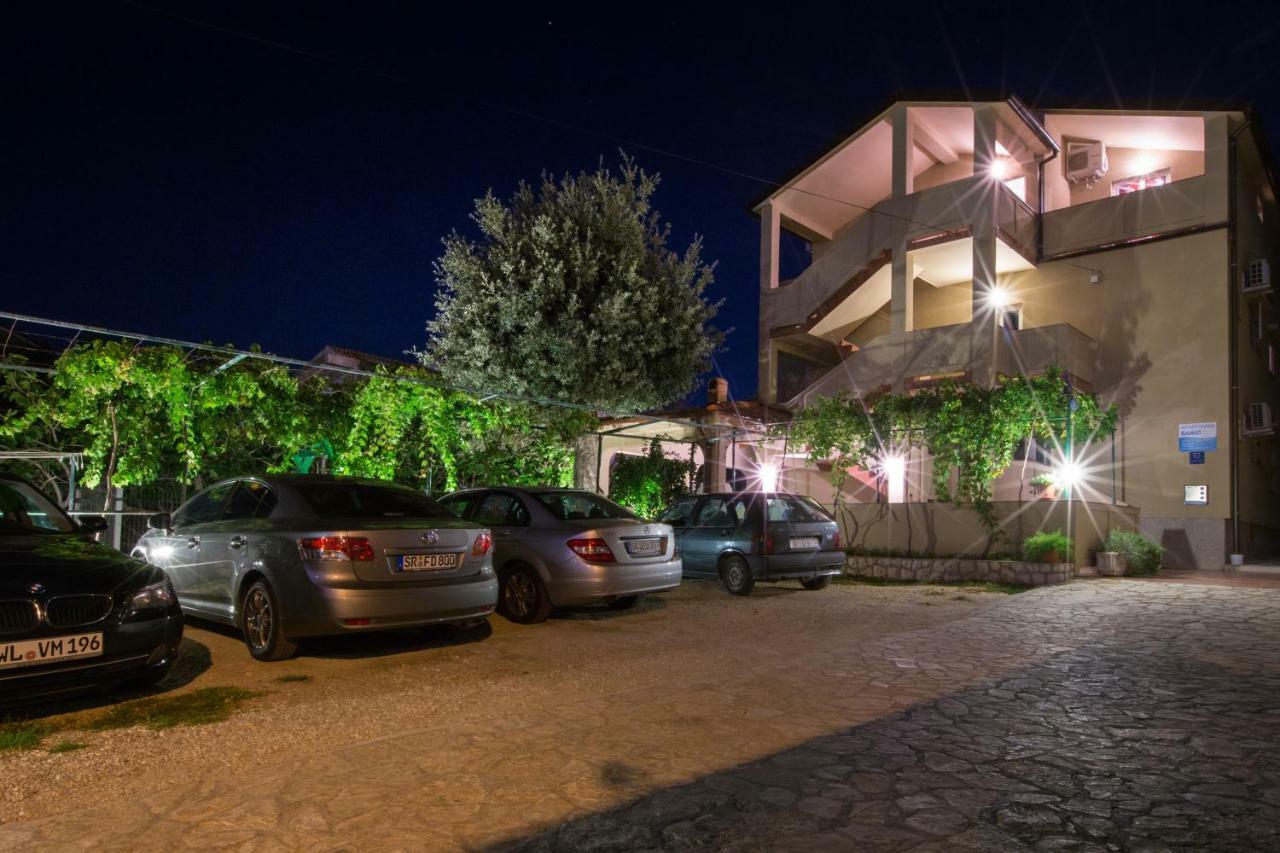Sanic Apartments 518 لوبار المظهر الخارجي الصورة