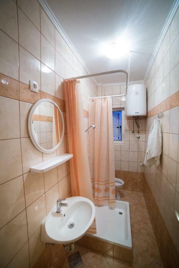 Sanic Apartments 518 لوبار المظهر الخارجي الصورة